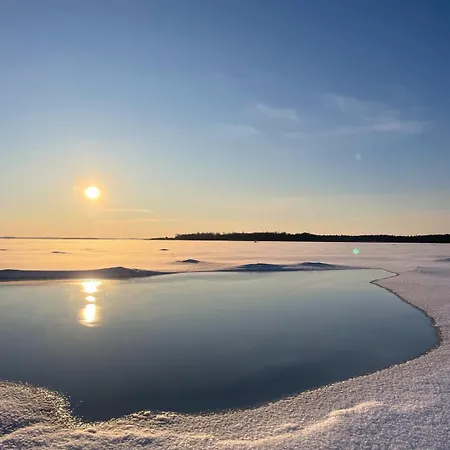 Romantiline Talu Lahe Aeaeres Villa Pädaste